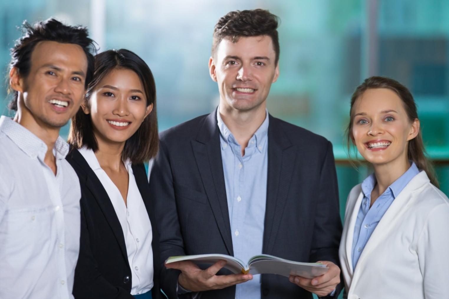 Reunión de análisis financiero en nuestra oficina